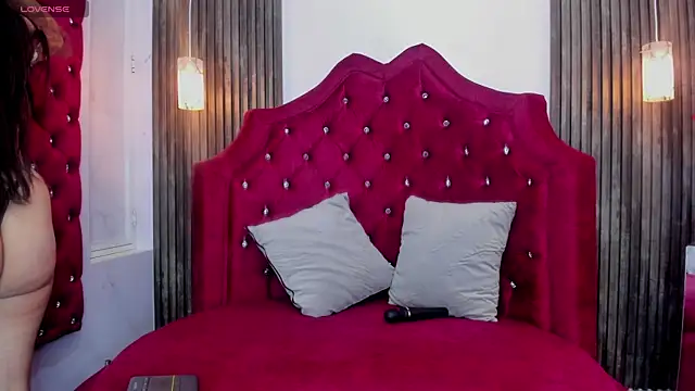 Laia 18 online show from 11, 11, 2025