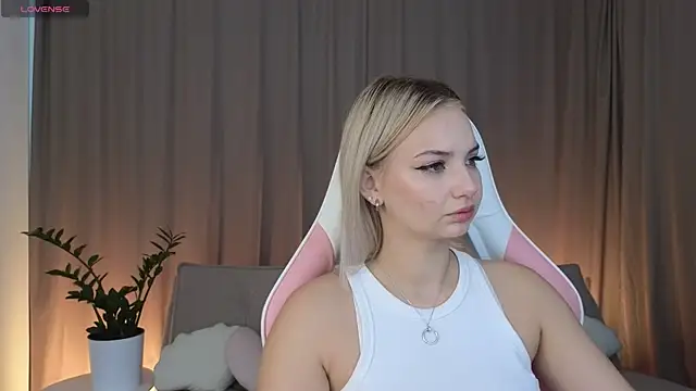 DanniiDark online show from 7, 10, 2025