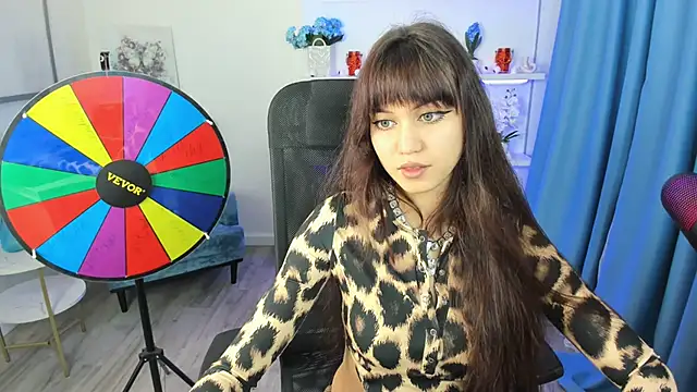 TiffanyYounge online show from 1, 11, 2025