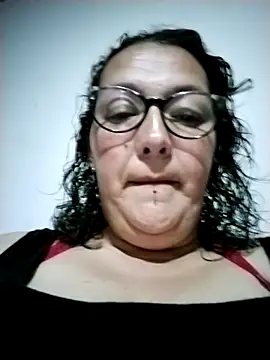 -saraqueen- online show from 6, 11, 2025