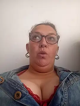 -saraqueen- online show from 24, 10, 2025