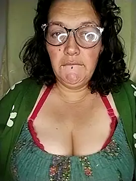 -saraqueen- online show from 16, 11, 2025