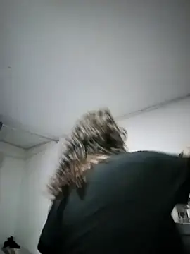 -saraqueen- online show from 12, 11, 2025