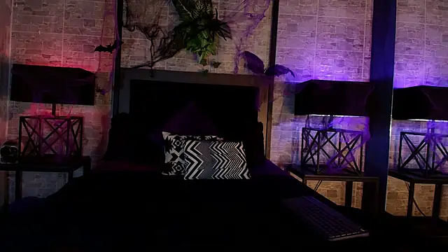 Kylie Foxx online show from 25, 10, 2025