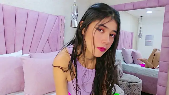 Snapshot of CristalShayy chatting on 28, 11, 2025 CristalShayy online show from 28, 11, 2025