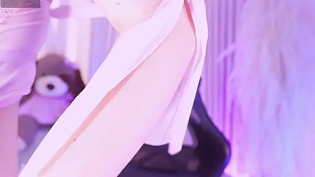 alejagarcia  online show from 14, 12, 2025