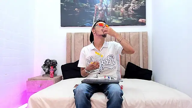 Timothe Evans online show from 28, 10, 2025