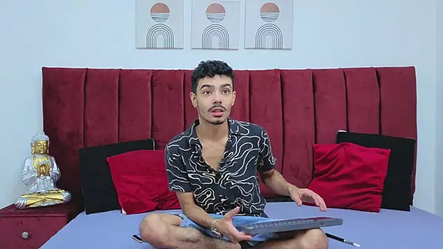 Timothe Evans online show from 17, 10, 2025