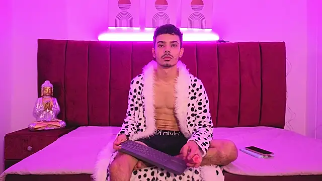 Timothe Evans online show from 18, 10, 2025