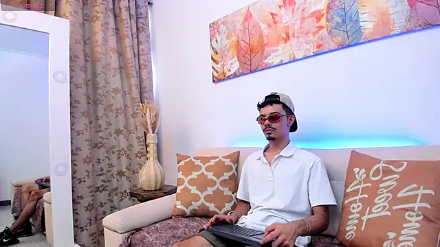 Timothe Evans online show from 7, 11, 2025