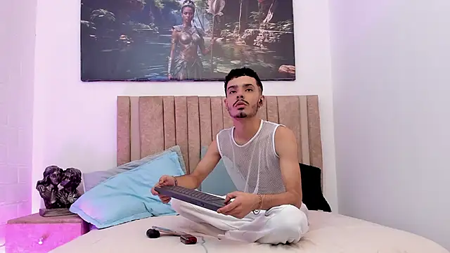 Timothe Evans online show from 2, 12, 2025