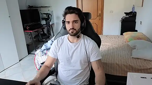 Al3xox02 online show from 11, 2, 2026