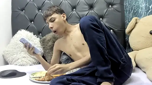 sexyboys cutex18 online show from 15, 12, 2025