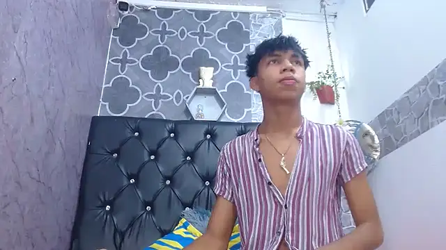 sexyboys cutex18 online show from 13, 4, 2026