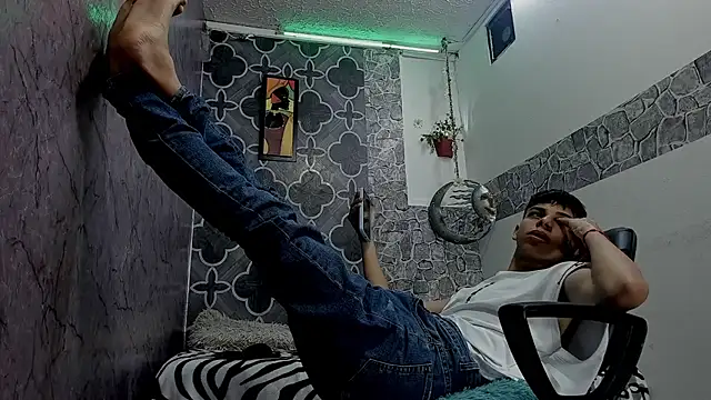 sexyboys cutex18 online show from 22, 2, 2026