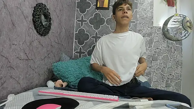 sexyboys cutex18 online show from 22, 12, 2025