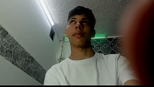 sexyboys cutex18 online show from 13, 3, 2026