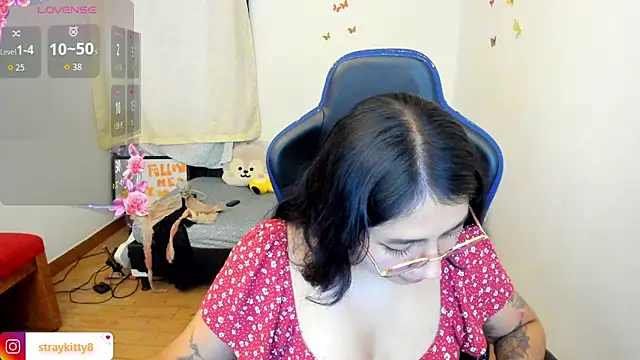 LoveLyy- online show from 3, 12, 2025