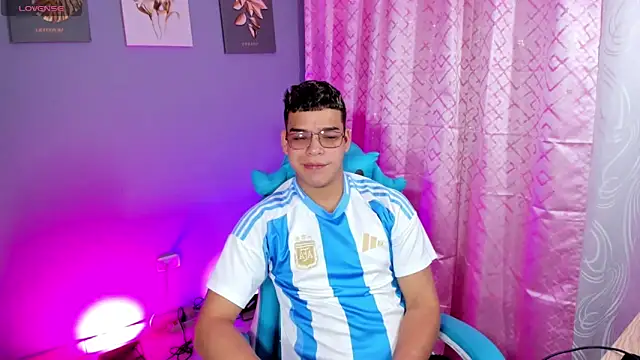 alex boyy online show from 5, 10, 2025