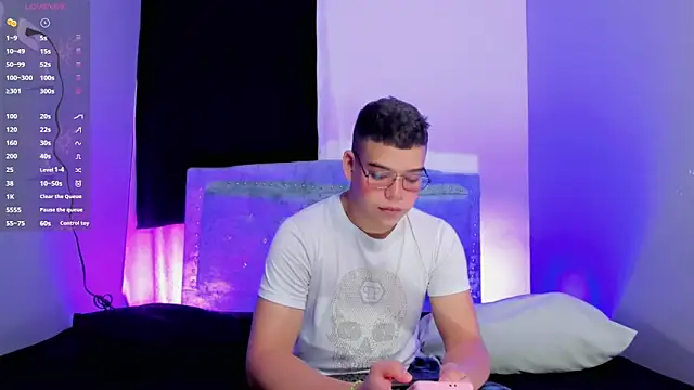 alex boyy online show from 14, 10, 2025