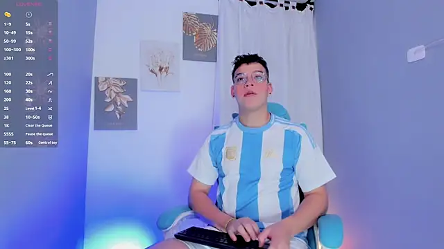 alex boyy online show from 10, 11, 2025