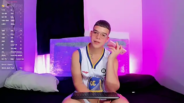 alex boyy online show from 12, 10, 2025