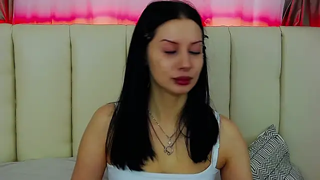 MaeAnna online show from 28, 11, 2025