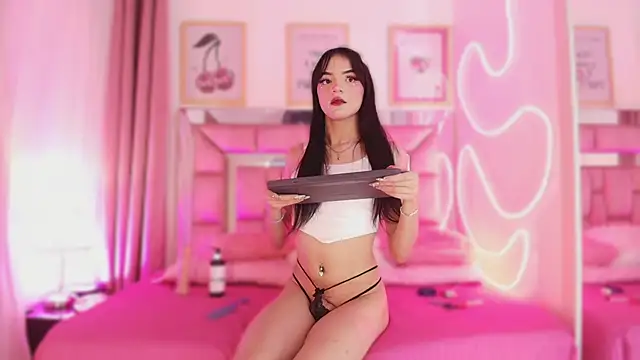 Nefera Noxx online show from 15, 12, 2025