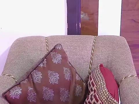 cute zaraa online show from 16, 11, 2025