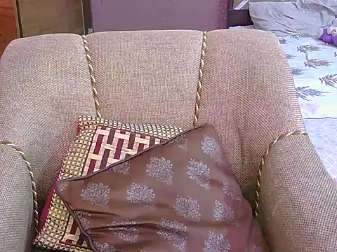 cute zaraa online show from 17, 12, 2025