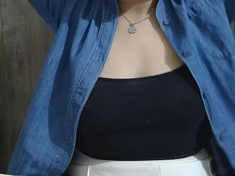 Snapshot of Hot_Meadow chatting on 22, 11, 2025 Hot Meadow online show from 22, 11, 2025