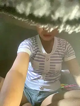 Snapshot of phuongthaoo01 chatting on 8, 10, 2025 phuongthaoo01 online show from 8, 10, 2025