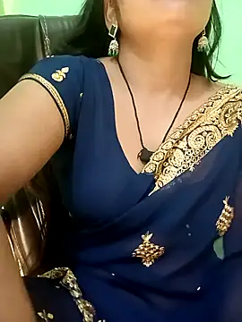 Snapshot of Rashmi_011 chatting on 26, 11, 2025 Rashmi 011 online show from 26, 11, 2025