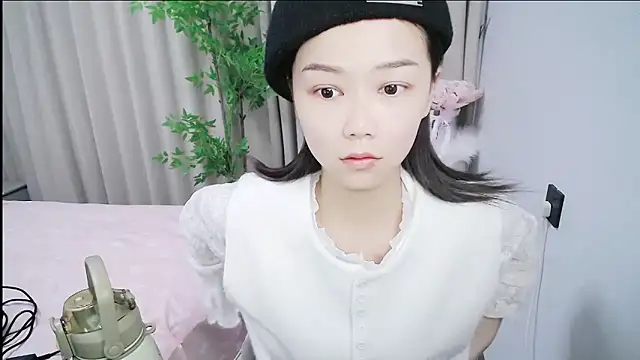 mili0923 online show from 28, 10, 2025