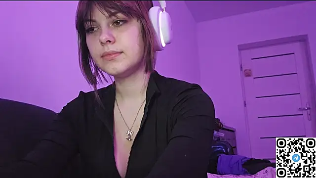 KristiBloom online show from 2, 11, 2025