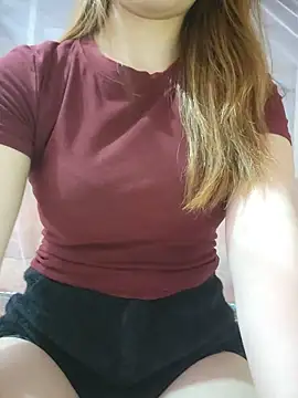 Snapshot of LylyCii6969 chatting on 12, 6, 2026 LylyCii6969 online show from 12, 6, 2026