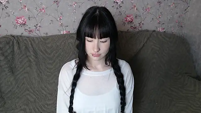 NaemiiBlush online show from 26, 3, 2026