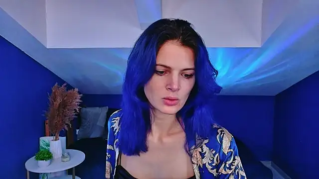 Chane l online show from 18, 10, 2025