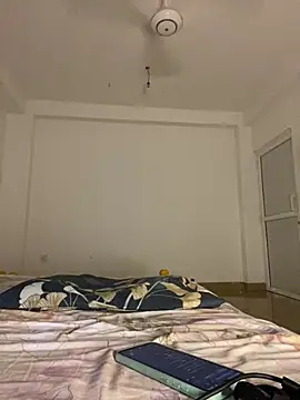 Monica  Bellucci   online show from 15, 4, 2026