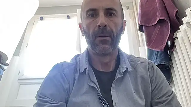 slave44nantes online show from 13, 10, 2025