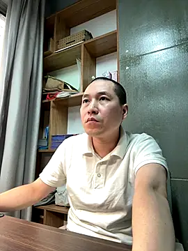 yichengm online show from 20, 10, 2025