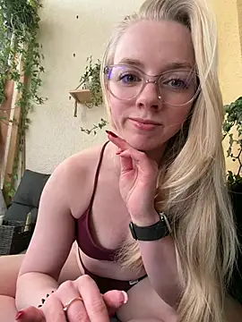 LinaLeana online show from 30, 3, 2026