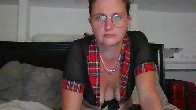 xcrazzycat online show from 5, 10, 2025