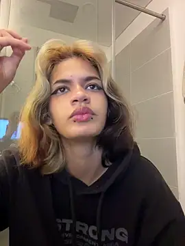 sukulaurens online show from 18, 11, 2025