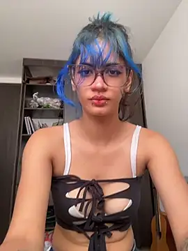 sukulaurens online show from 2, 4, 2026