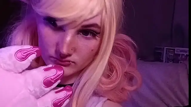 venusflytrapped online show from 9, 11, 2025