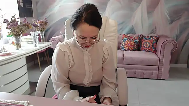 Arisa5000 online show from 24, 11, 2025