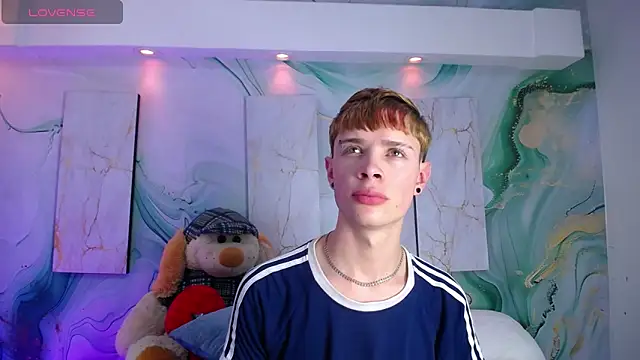 Snapshot of JackFrosst chatting on 5, 5, 2026 JackFrosst online show from 5, 5, 2026