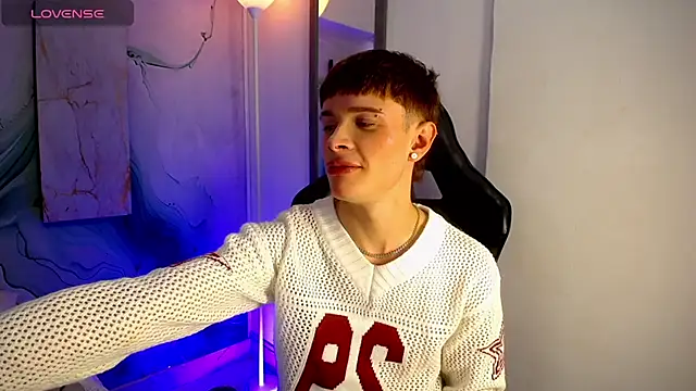 Snapshot of JackFrosst chatting on 9, 7, 2026 JackFrosst online show from 9, 7, 2026