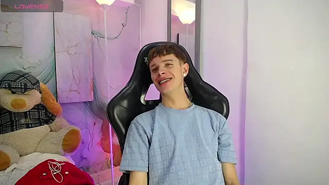 Snapshot of JackFrosst chatting on 13, 7, 2026 JackFrosst online show from 13, 7, 2026